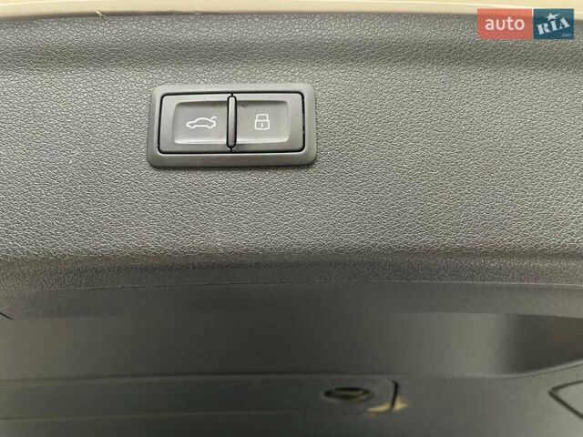 Ауди Ку3 2016 в Черновцах на Automoto.ua Белый Ауди Ку3, объемом двигателя 1.98 л и пробегом 206 тыс. км за 16222 $, фото 17 на Automoto.ua