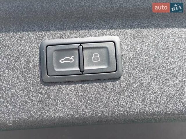 Белый Ауди Ку3, объемом двигателя 2 л и пробегом 99 тыс. км за 15900 $, фото 9 на Automoto.ua
