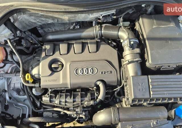 Белый Ауди Ку3, объемом двигателя 2 л и пробегом 279 тыс. км за 15900 $, фото 21 на Automoto.ua