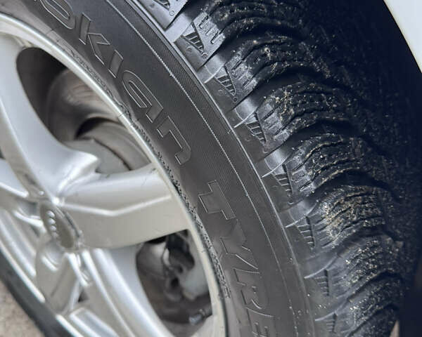 Белый Ауди Ку3, объемом двигателя 1.98 л и пробегом 127 тыс. км за 16500 $, фото 9 на Automoto.ua