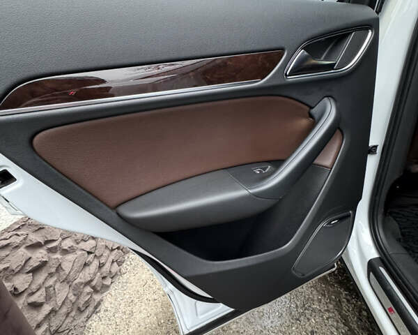 Белый Ауди Ку3, объемом двигателя 1.98 л и пробегом 127 тыс. км за 16500 $, фото 21 на Automoto.ua