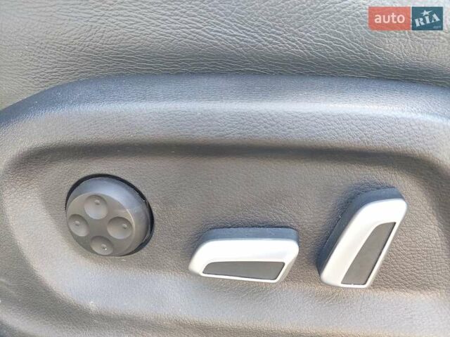 Белый Ауди Ку3, объемом двигателя 2 л и пробегом 99 тыс. км за 15900 $, фото 13 на Automoto.ua