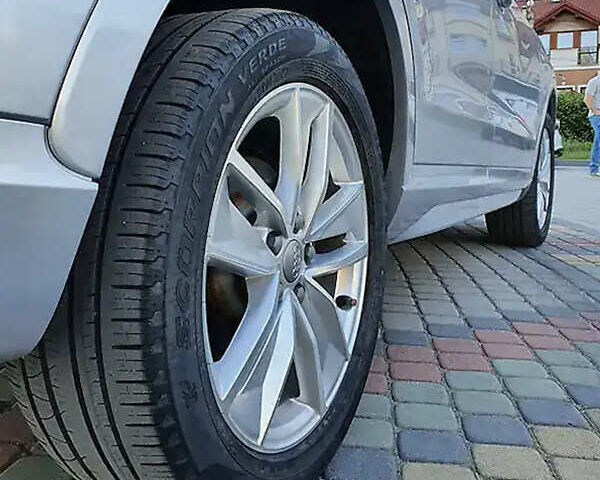 Белый Ауди Ку3, объемом двигателя 1.98 л и пробегом 132 тыс. км за 11000 $, фото 5 на Automoto.ua