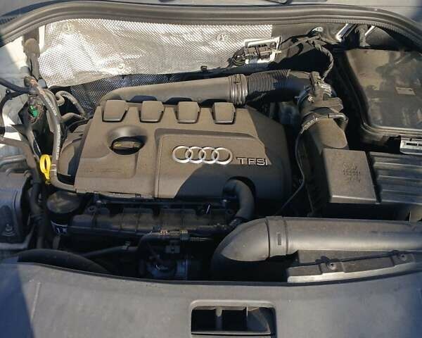 Білий Ауді Ку3, об'ємом двигуна 2 л та пробігом 173 тис. км за 9600 $, фото 8 на Automoto.ua