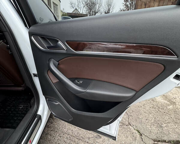 Белый Ауди Ку3, объемом двигателя 1.98 л и пробегом 127 тыс. км за 16500 $, фото 15 на Automoto.ua