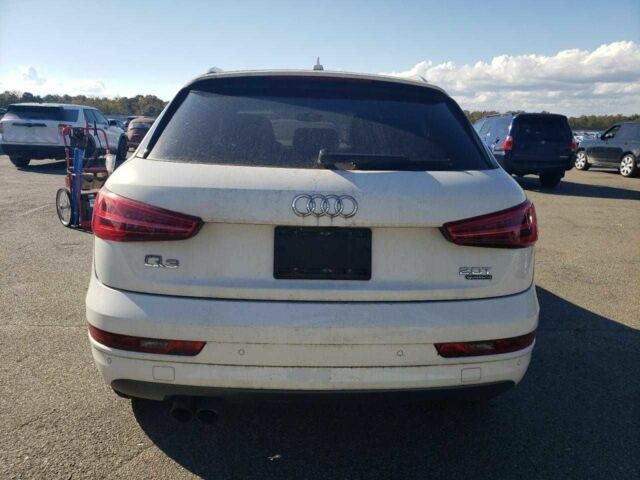 Белый Ауди Ку3, объемом двигателя 2 л и пробегом 72 тыс. км за 3000 $, фото 5 на Automoto.ua