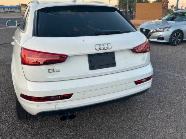 Білий Ауді Ку3, об'ємом двигуна 2 л та пробігом 54 тис. км за 5500 $, фото 7 на Automoto.ua