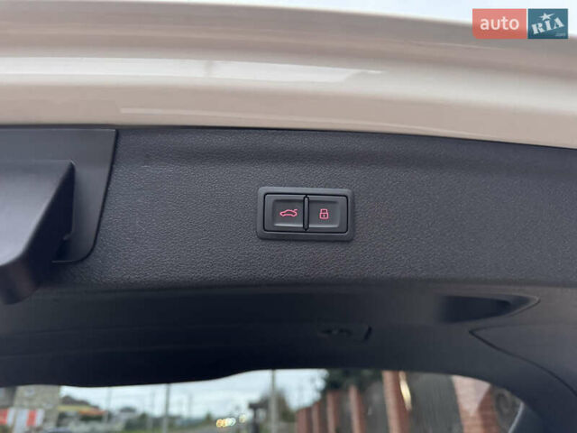 Белый Ауди Ку3, объемом двигателя 2 л и пробегом 80 тыс. км за 19990 $, фото 49 на Automoto.ua