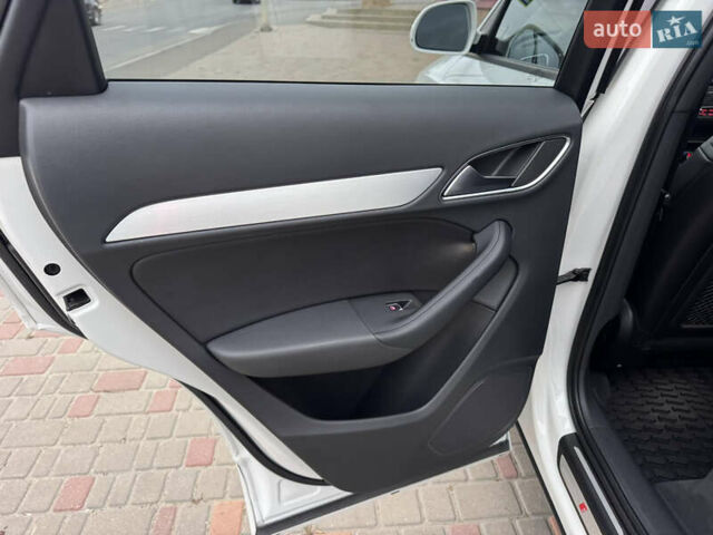 Белый Ауди Ку3, объемом двигателя 2 л и пробегом 80 тыс. км за 19990 $, фото 51 на Automoto.ua