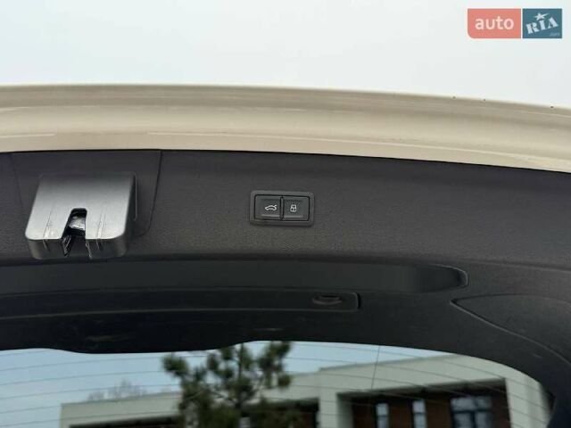 Білий Ауді Ку3, об'ємом двигуна 1.98 л та пробігом 137 тис. км за 18700 $, фото 31 на Automoto.ua