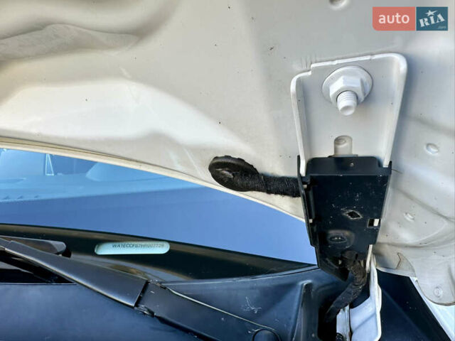 Білий Ауді Ку3, об'ємом двигуна 1.98 л та пробігом 188 тис. км за 16499 $, фото 64 на Automoto.ua