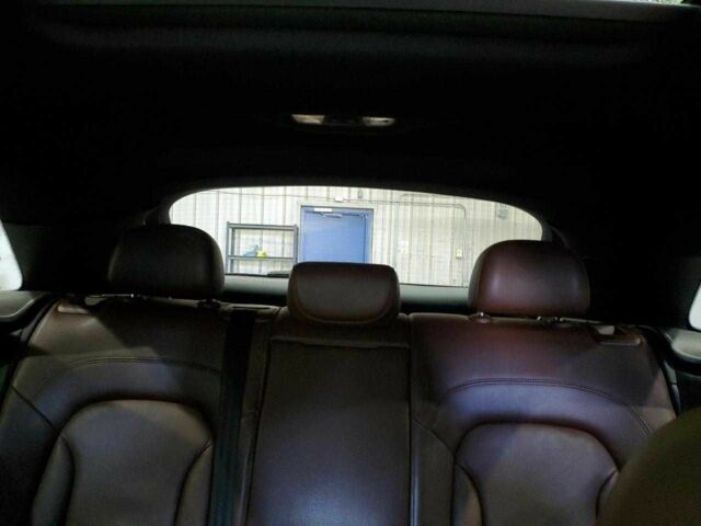 Білий Ауді Ку3, об'ємом двигуна 2 л та пробігом 30 тис. км за 2800 $, фото 9 на Automoto.ua