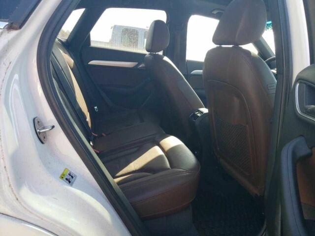 Белый Ауди Ку3, объемом двигателя 2 л и пробегом 72 тыс. км за 3000 $, фото 10 на Automoto.ua