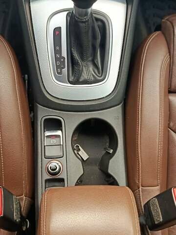 Білий Ауді Ку3, об'ємом двигуна 1.98 л та пробігом 108 тис. км за 16400 $, фото 24 на Automoto.ua