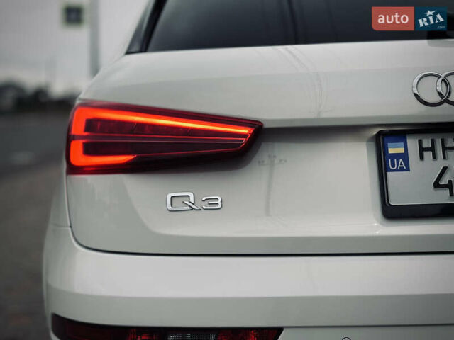 Белый Ауди Ку3, объемом двигателя 2 л и пробегом 80 тыс. км за 19990 $, фото 64 на Automoto.ua