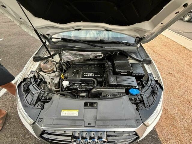 Білий Ауді Ку3, об'ємом двигуна 2 л та пробігом 46 тис. км за 7600 $, фото 10 на Automoto.ua