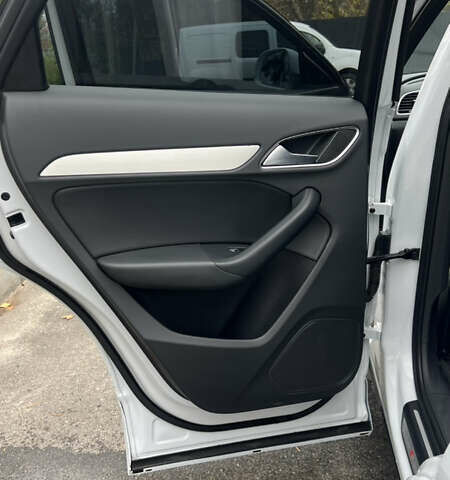 Білий Ауді Ку3, об'ємом двигуна 1.98 л та пробігом 208 тис. км за 19900 $, фото 15 на Automoto.ua