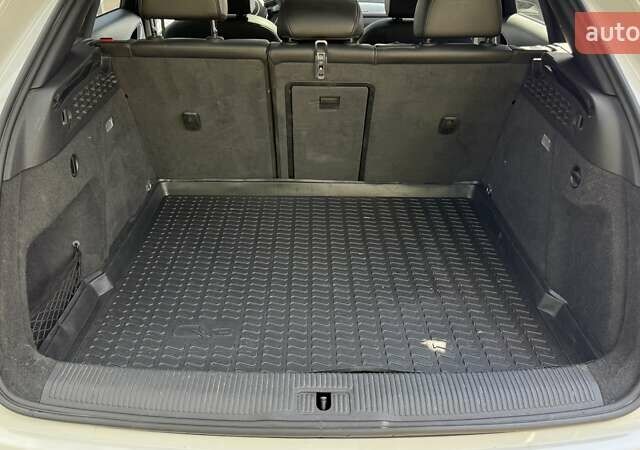 Білий Ауді Ку3, об'ємом двигуна 1.98 л та пробігом 118 тис. км за 19950 $, фото 17 на Automoto.ua