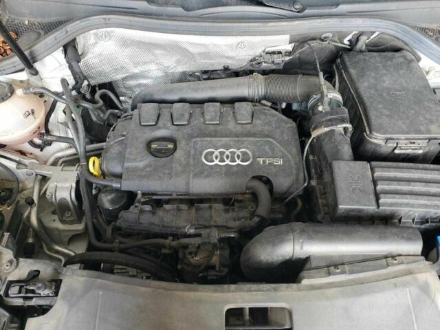 Белый Ауди Ку3, объемом двигателя 2 л и пробегом 44 тыс. км за 3500 $, фото 11 на Automoto.ua