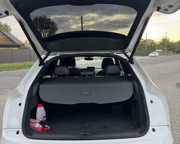 Білий Ауді Ку3, об'ємом двигуна 2 л та пробігом 92 тис. км за 21500 $, фото 21 на Automoto.ua