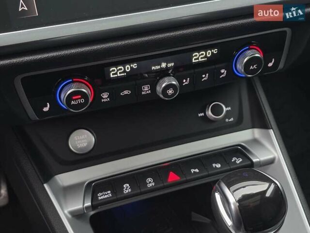 Белый Ауди Ку3, объемом двигателя 2 л и пробегом 63 тыс. км за 19999 $, фото 53 на Automoto.ua