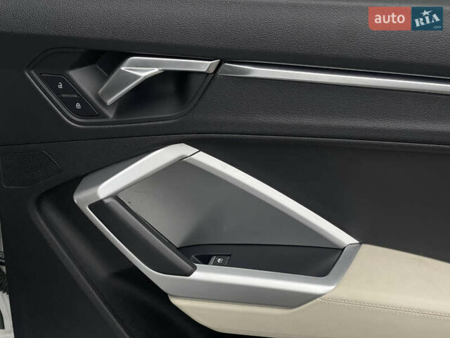 Белый Ауди Ку3, объемом двигателя 1.98 л и пробегом 108 тыс. км за 18999 $, фото 24 на Automoto.ua