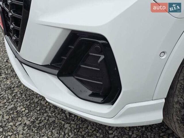 Белый Ауди Ку3, объемом двигателя 2 л и пробегом 63 тыс. км за 19999 $, фото 21 на Automoto.ua