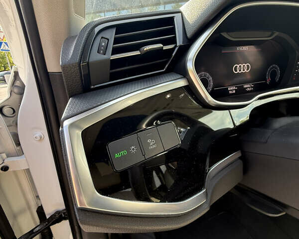 Белый Ауди Ку3, объемом двигателя 1.97 л и пробегом 85 тыс. км за 27600 $, фото 8 на Automoto.ua