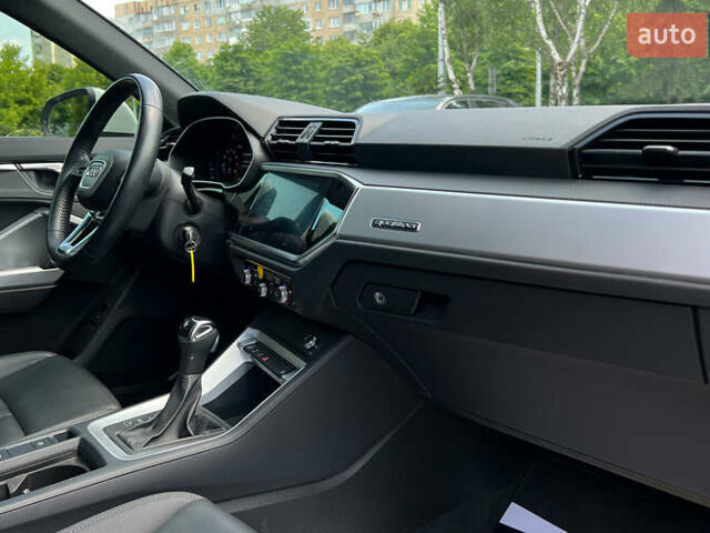 Белый Ауди Ку3, объемом двигателя 2 л и пробегом 42 тыс. км за 27900 $, фото 8 на Automoto.ua