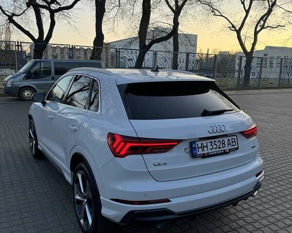 Белый Ауди Ку3, объемом двигателя 1.98 л и пробегом 101 тыс. км за 32000 $, фото 3 на Automoto.ua