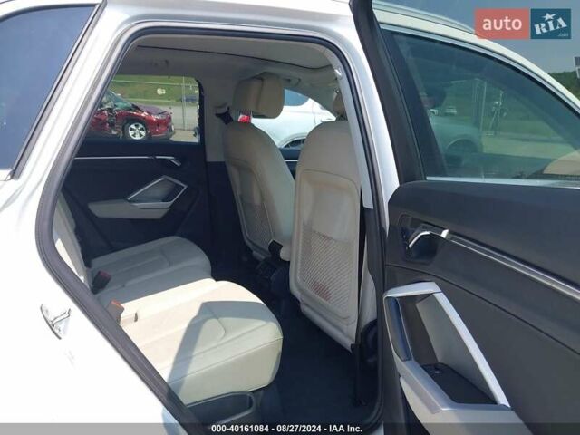 Белый Ауди Ку3, объемом двигателя 0 л и пробегом 88 тыс. км за 16000 $, фото 4 на Automoto.ua