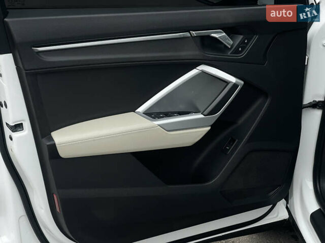 Белый Ауди Ку3, объемом двигателя 1.98 л и пробегом 108 тыс. км за 18999 $, фото 14 на Automoto.ua