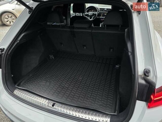 Белый Ауди Ку3, объемом двигателя 2 л и пробегом 63 тыс. км за 19999 $, фото 32 на Automoto.ua