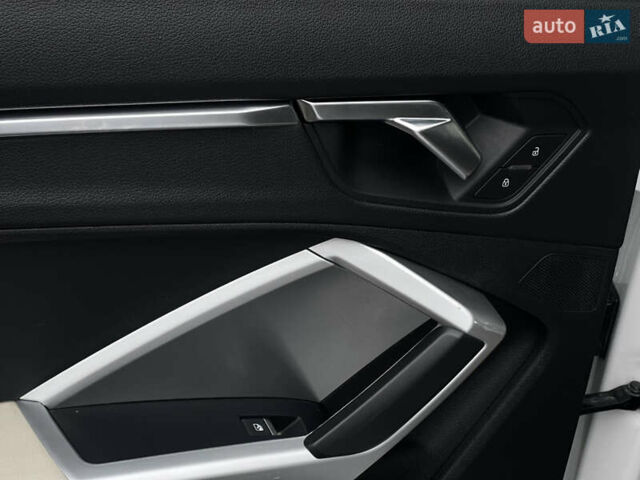 Белый Ауди Ку3, объемом двигателя 1.98 л и пробегом 108 тыс. км за 18999 $, фото 20 на Automoto.ua