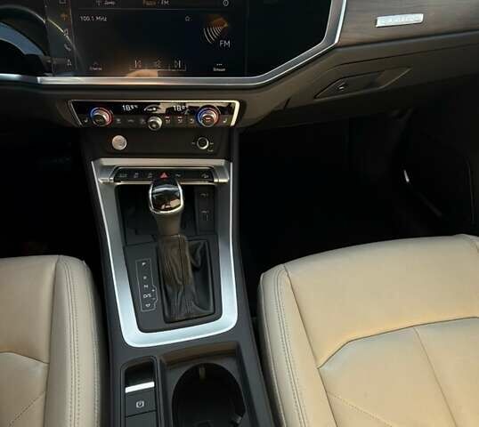 Белый Ауди Ку3, объемом двигателя 1.97 л и пробегом 85 тыс. км за 27600 $, фото 7 на Automoto.ua