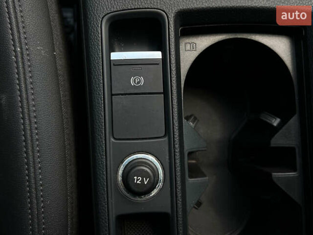 Белый Ауди Ку3, объемом двигателя 2 л и пробегом 42 тыс. км за 27900 $, фото 24 на Automoto.ua