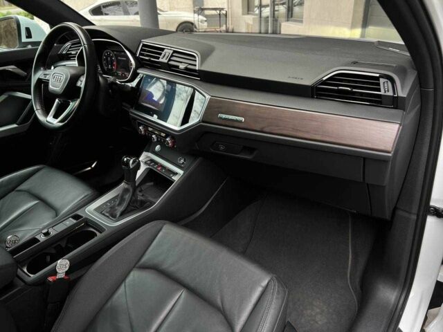 Белый Ауди Ку3, объемом двигателя 2 л и пробегом 111 тыс. км за 21900 $, фото 18 на Automoto.ua