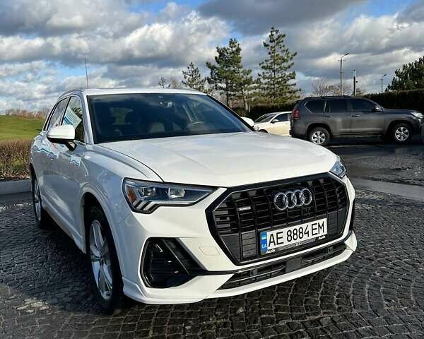 Белый Ауди Ку3, объемом двигателя 2 л и пробегом 54 тыс. км за 31000 $, фото 1 на Automoto.ua