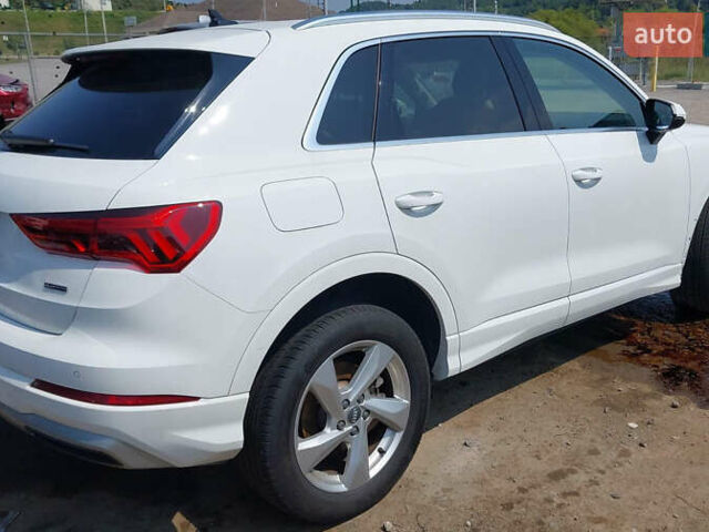 Белый Ауди Ку3, объемом двигателя 0 л и пробегом 88 тыс. км за 16000 $, фото 8 на Automoto.ua