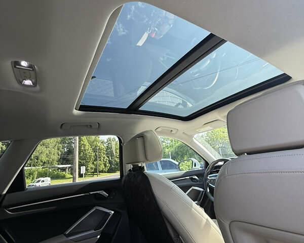 Белый Ауди Ку3, объемом двигателя 1.97 л и пробегом 85 тыс. км за 27600 $, фото 6 на Automoto.ua