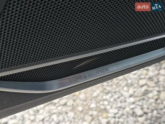 Белый Ауди Ку3, объемом двигателя 2 л и пробегом 63 тыс. км за 19999 $, фото 49 на Automoto.ua