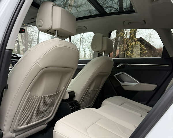 Білий Ауді Ку3, об'ємом двигуна 2 л та пробігом 83 тис. км за 23850 $, фото 13 на Automoto.ua