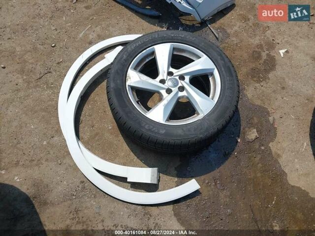 Белый Ауди Ку3, объемом двигателя 0 л и пробегом 88 тыс. км за 16000 $, фото 16 на Automoto.ua