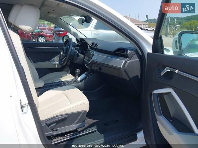 Белый Ауди Ку3, объемом двигателя 0 л и пробегом 88 тыс. км за 16000 $, фото 7 на Automoto.ua