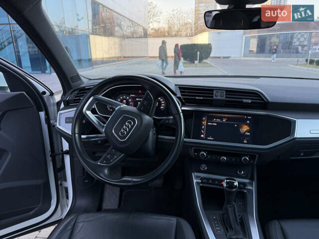 Белый Ауди Ку3, объемом двигателя 2 л и пробегом 23 тыс. км за 23300 $, фото 16 на Automoto.ua