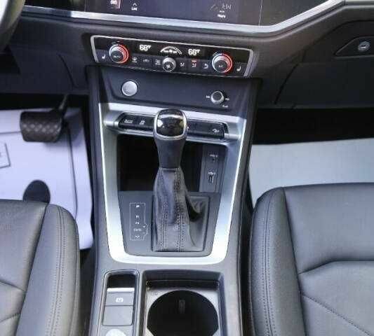 Белый Ауди Ку3, объемом двигателя 2 л и пробегом 34 тыс. км за 8900 $, фото 11 на Automoto.ua