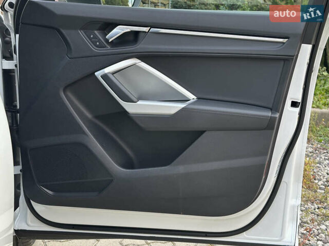 Білий Ауді Ку3, об'ємом двигуна 2 л та пробігом 42 тис. км за 28500 $, фото 81 на Automoto.ua