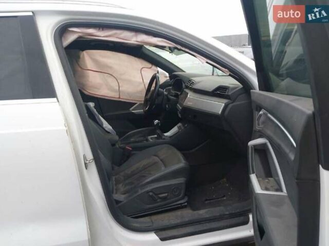 Белый Ауди Ку3, объемом двигателя 1.98 л и пробегом 100 тыс. км за 12999 $, фото 4 на Automoto.ua