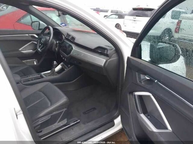 Белый Ауди Ку3, объемом двигателя 2 л и пробегом 156 тыс. км за 7500 $, фото 8 на Automoto.ua