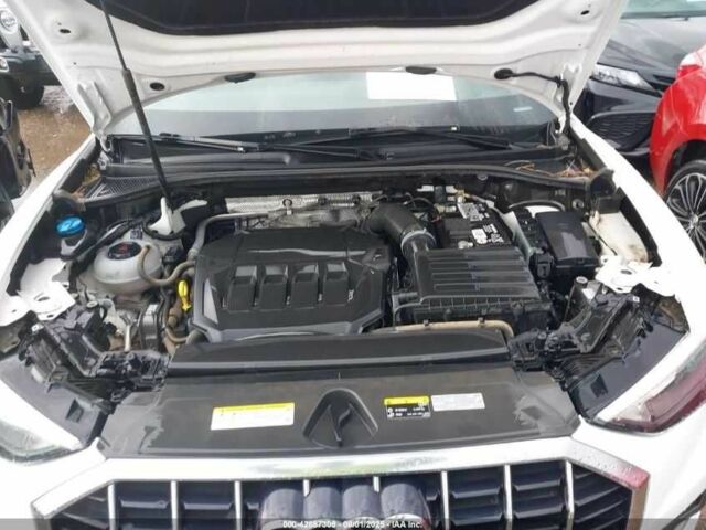 Белый Ауди Ку3, объемом двигателя 2 л и пробегом 156 тыс. км за 7500 $, фото 11 на Automoto.ua